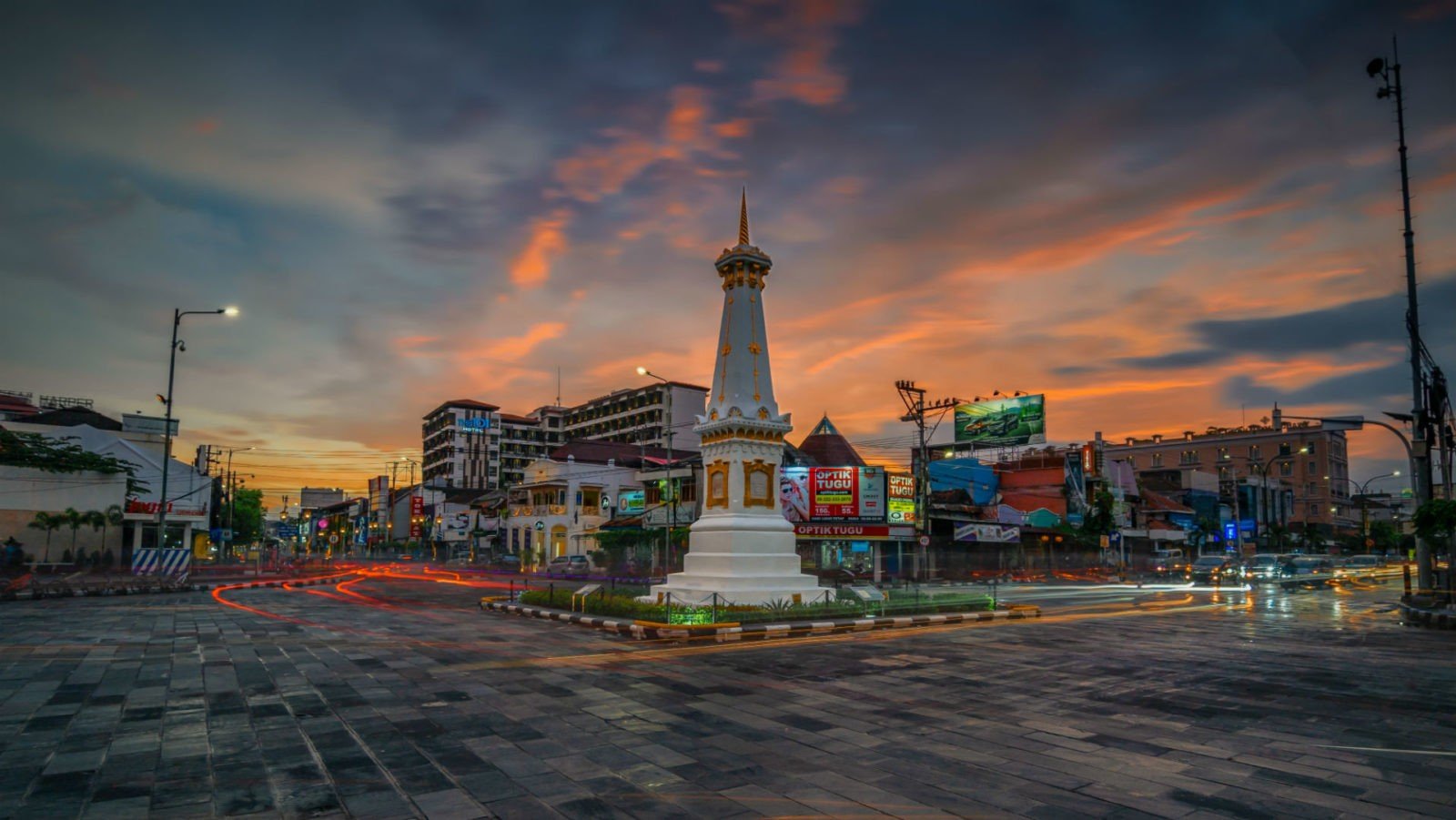 Tugu-Jogja-Simbol-Kota-Jogja-Meltyan-Photography
